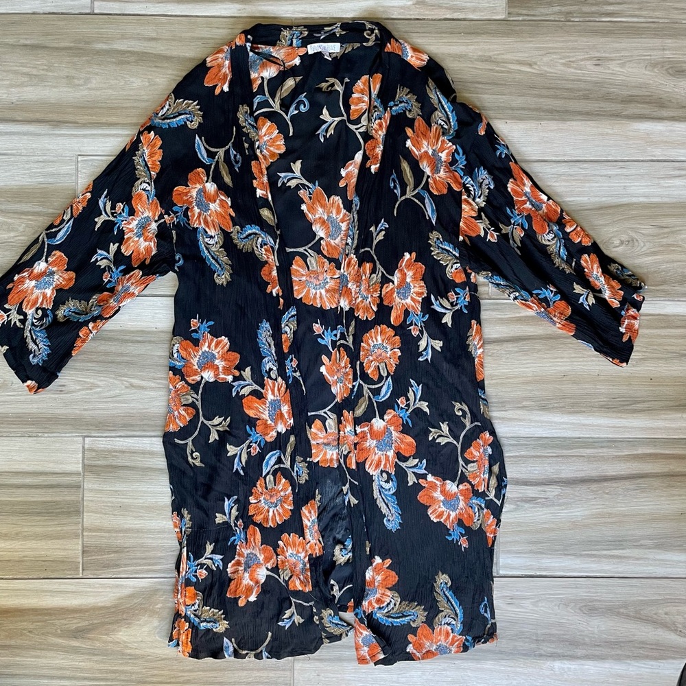 Tillys Floral Kimono